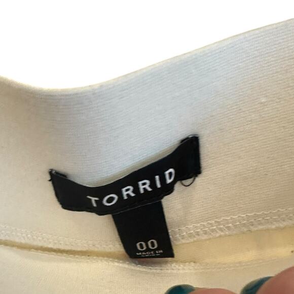 Torrid 00 Sheer overlay skirt with white boyshorts - Picture 6 of 8